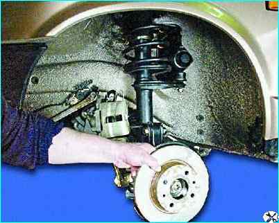 Замена поворотного кулака автомобиля