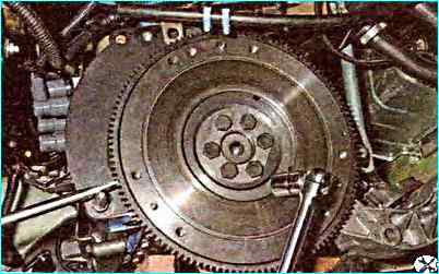 Замена заднего сальника коленчатого вала