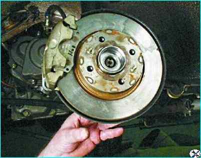 Снятие валов привода передних колес