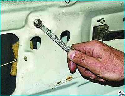 Замена стеклоподъемника двери