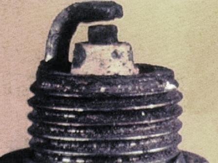 Пятнистые отложения на свече