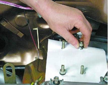 Демонтаж и монтаж карбюратора 2108 на двигатель