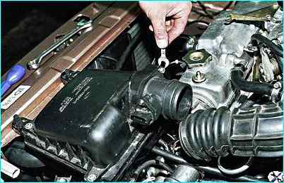 Снятие датчика массового расхода воздуха