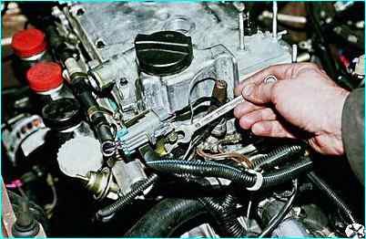 Замена толкателей клапанов двигателя