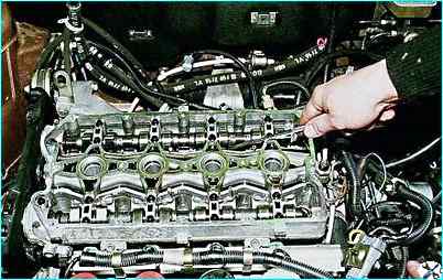 Замена толкателей клапанов двигателя