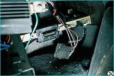 Снятие блока управления ЭПХХ