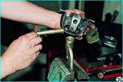 Замена кронштейнов крепления двигателя