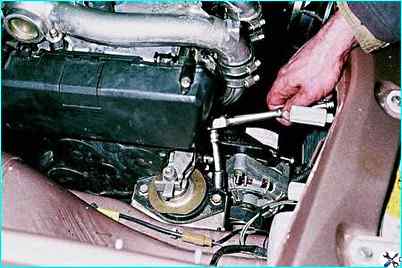 Замена кронштейнов крепления двигателя