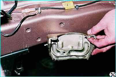 Замена кронштейнов крепления двигателя