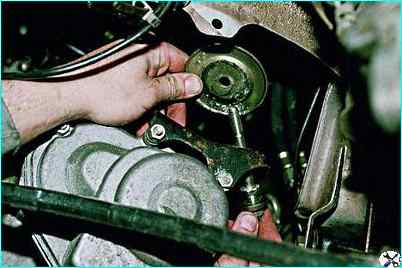 Замена кронштейнов крепления двигателя