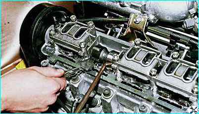 Регулировка зазоров клапанов двигателя