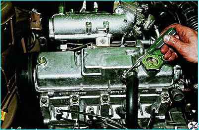 Регулировка зазоров клапанов двигателя
