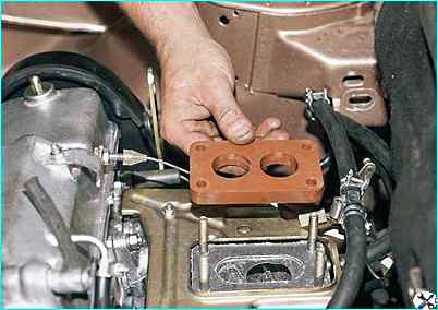 Снятие и разборка карбюратора