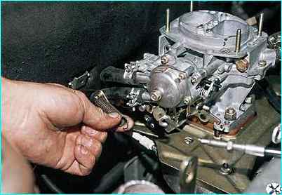 Снятие и разборка карбюратора