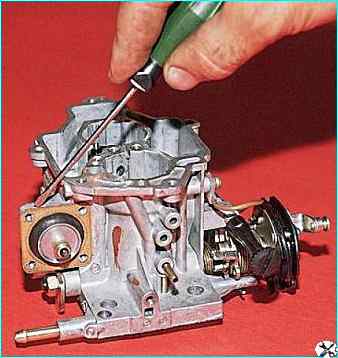 Снятие и разборка карбюратора