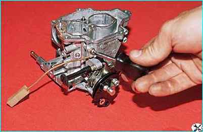 Снятие и разборка карбюратора