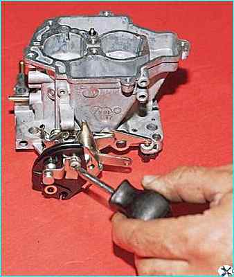 Снятие и разборка карбюратора