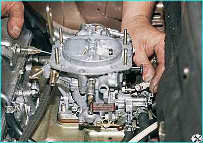 Снятие и разборка карбюратора
