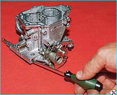 Снятие и разборка карбюратора
