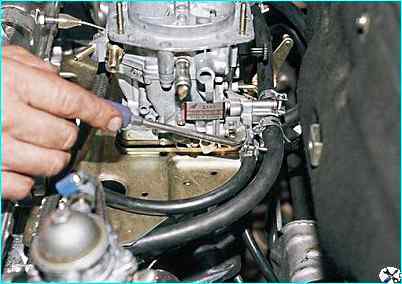 Снятие и разборка карбюратора