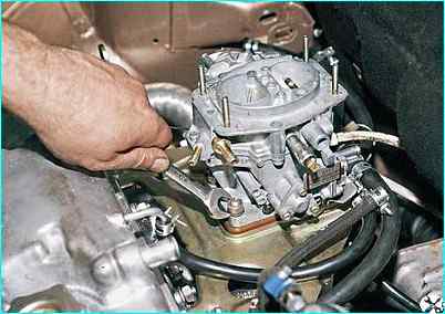 Снятие и разборка карбюратора