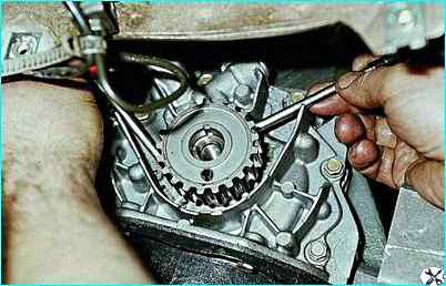 Замена сальников коленчатого вала