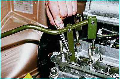 Замена маслоотражательных колпачков двигателя