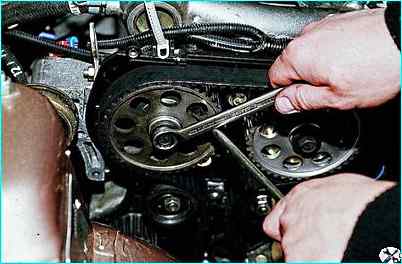 Замена толкателей клапанов двигателя