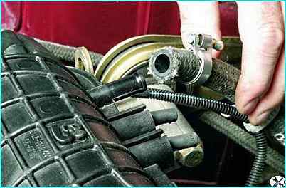 Замена прокладок впускной трубы