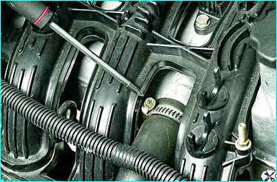 Замена прокладок впускной трубы