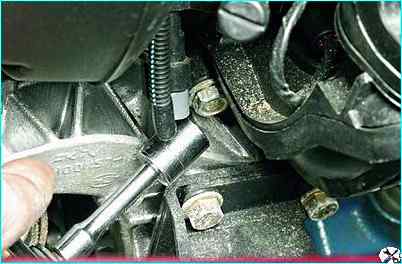 Замена прокладок впускной трубы