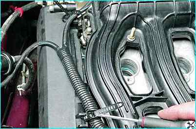 Замена прокладок впускной трубы