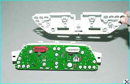 Снятие комбинации приборов автомобиля