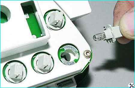 Снятие комбинации приборов автомобиля