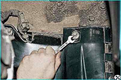 Замена переднего крыла автомобиля