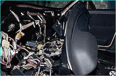 Снятие панели приборов автомобиля