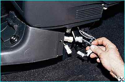 Снятие панели приборов автомобиля