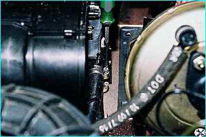 Снятие и разборка отопителя