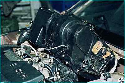 Снятие и разборка отопителя