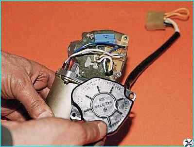 Ремонт очистителя и омывателя ветрового стекла