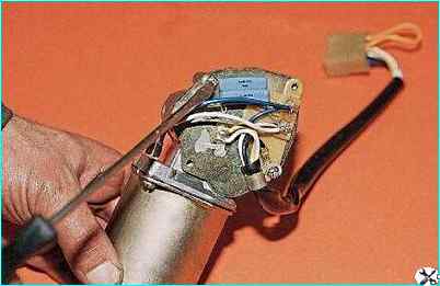 Ремонт очистителя и омывателя ветрового стекла