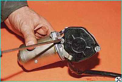 Ремонт очистителя и омывателя ветрового стекла