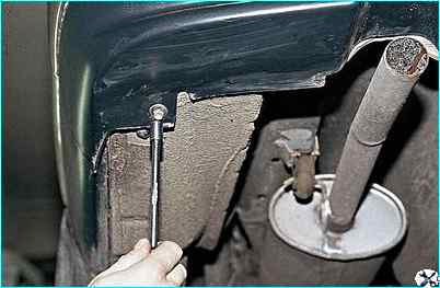 Снятие заднего бампера