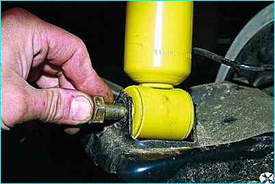 Установка проставки под амортизатор