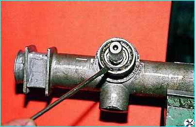 Снятие и ремонт рулевого механизма