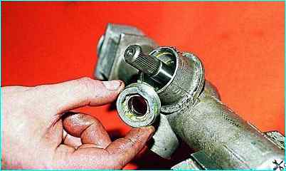 Снятие и ремонт рулевого механизма