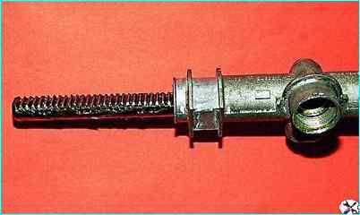 Снятие и ремонт рулевого механизма