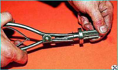 Снятие и ремонт рулевого механизма