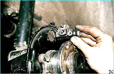 Замена заднего колесного цилиндра