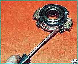 Замена деталей сцепления автомобиля